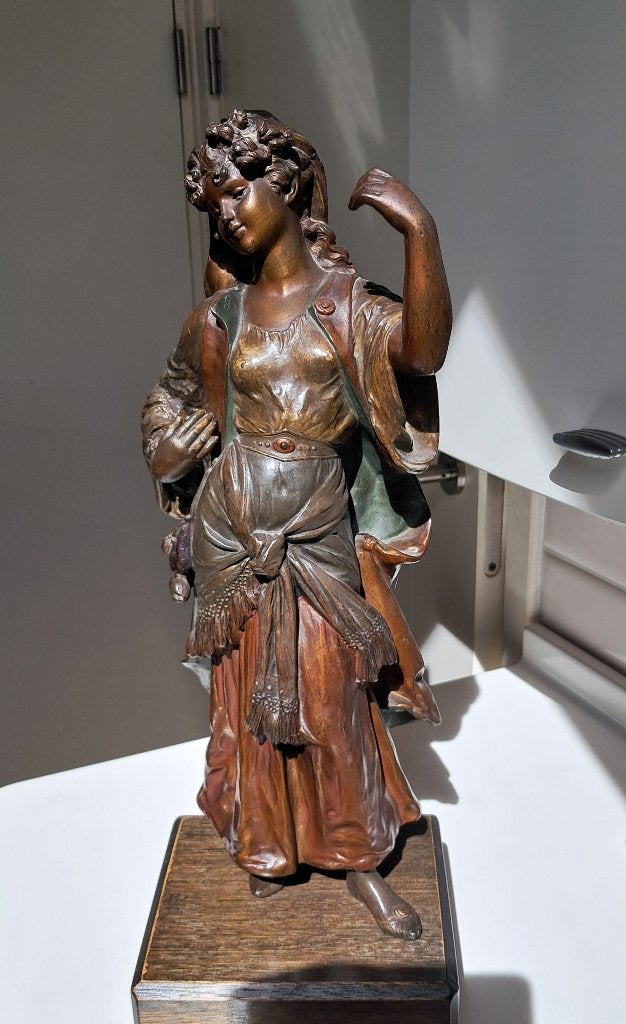 Bronzen vrouwenfiguur, Ophalen, Figuren