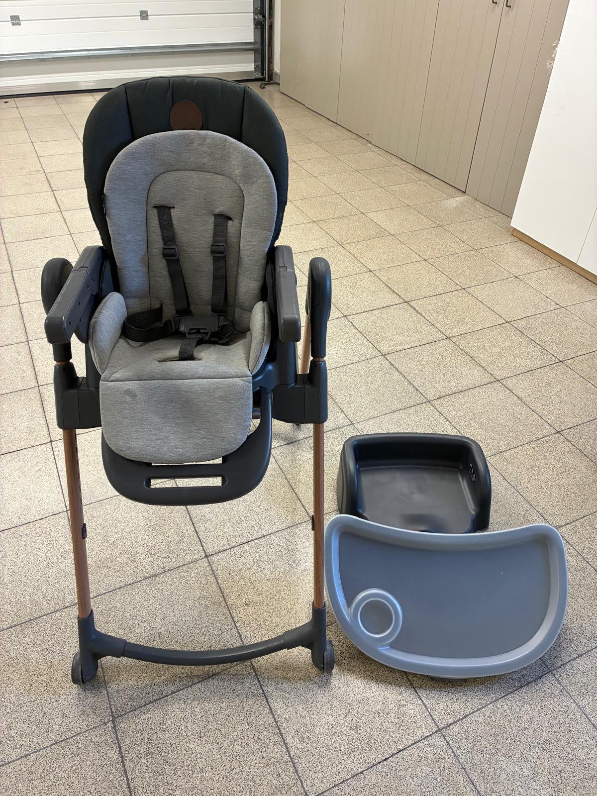 Eetstoel vanaf baby (met verkleinkussen), Ophalen, Zo goed als nieuw