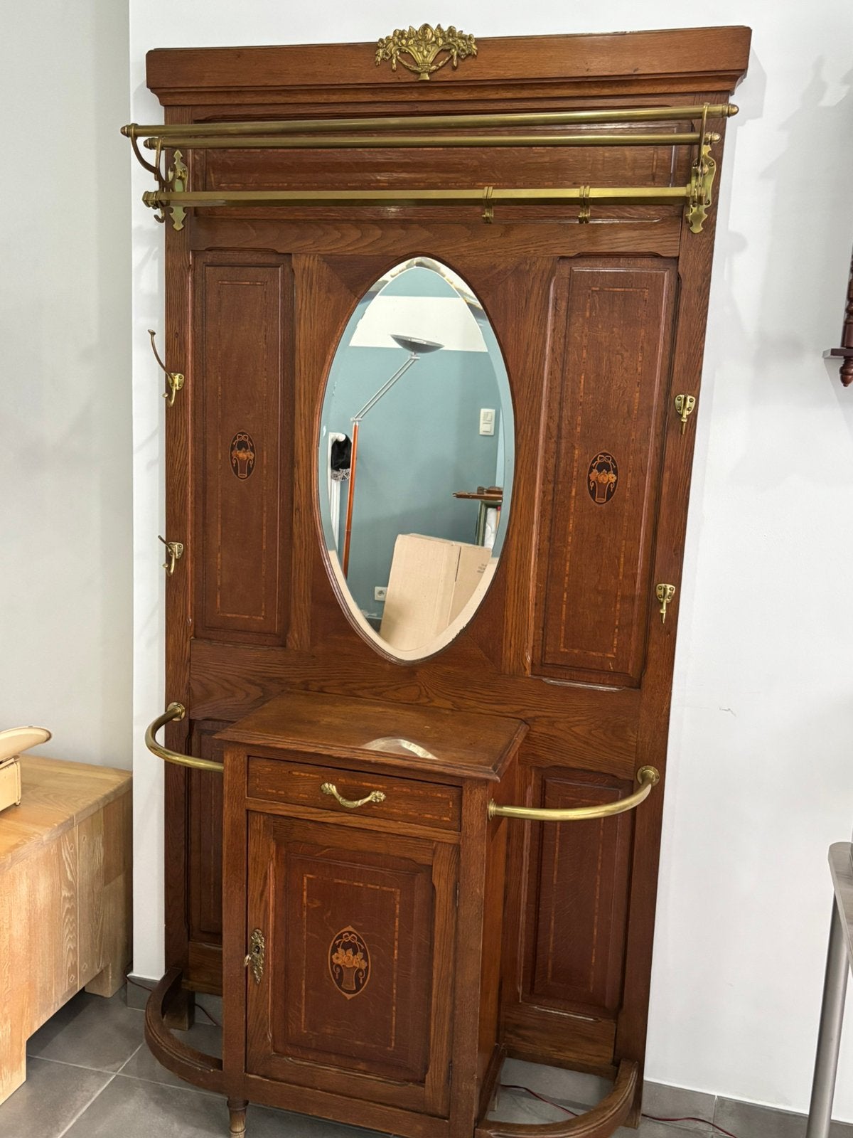 Porte manteau, Ophalen