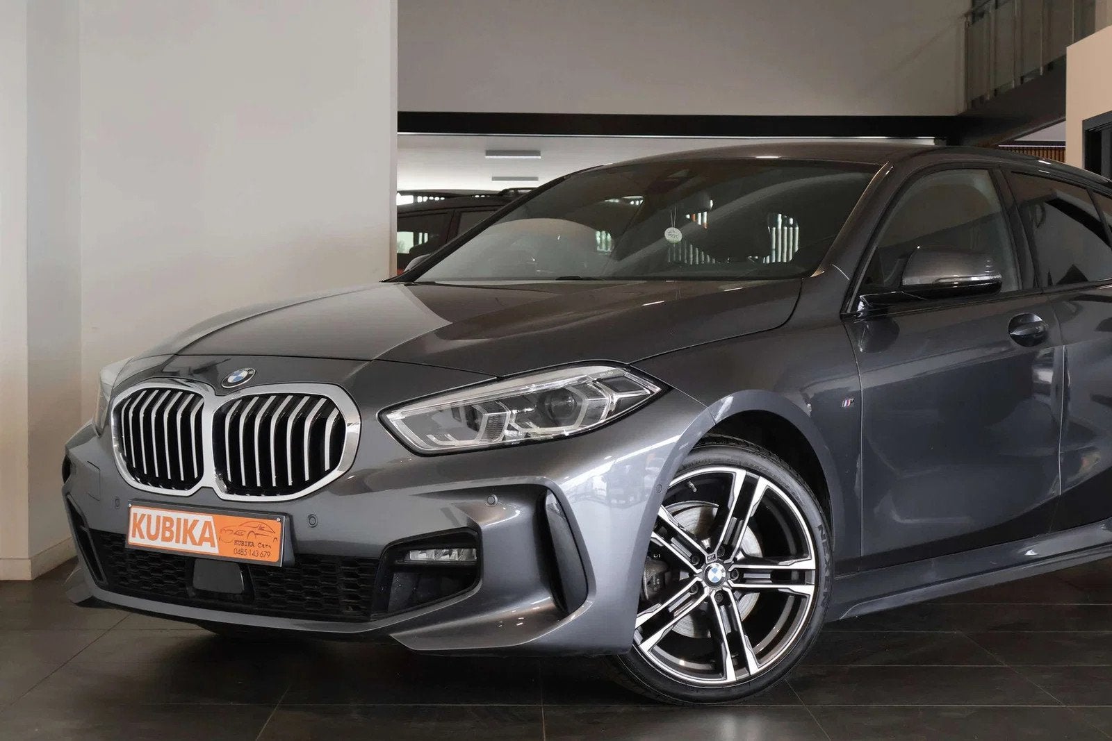 BMW 1 Serie 118 118i M-Pack Camera CruiseC LED Garantie*, Autos, Argent ou Gris, Achat, Euro 6, Entreprise