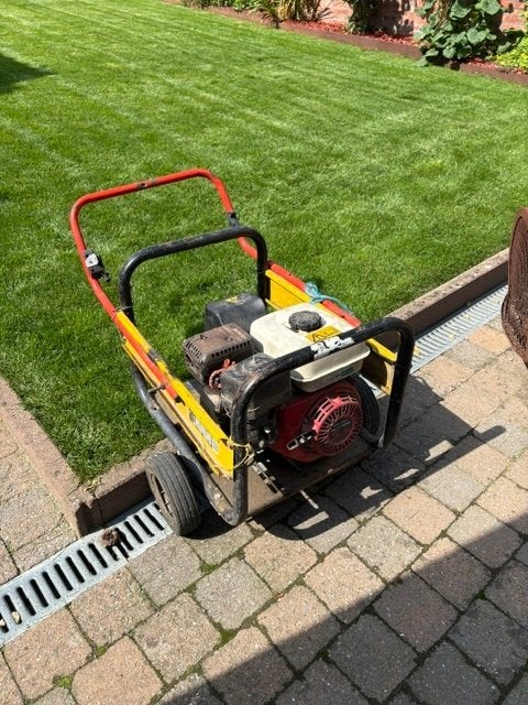 generator / stroomgroep met werk aan (GERESERVEERD°, Ophalen, Gebruikt, Minder dan 5 kVA, Benzine