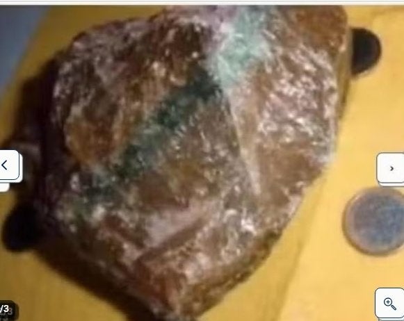 GROOT RUW STUK FLUORIET 1.30 KG, Verzamelen, Mineralen en Fossielen, Ophalen of Verzenden