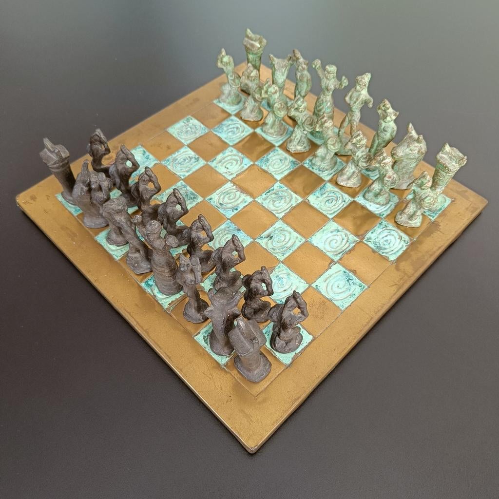 Jeu d'échecs avec pièces en bronze., Antiquités & Art, Enlèvement