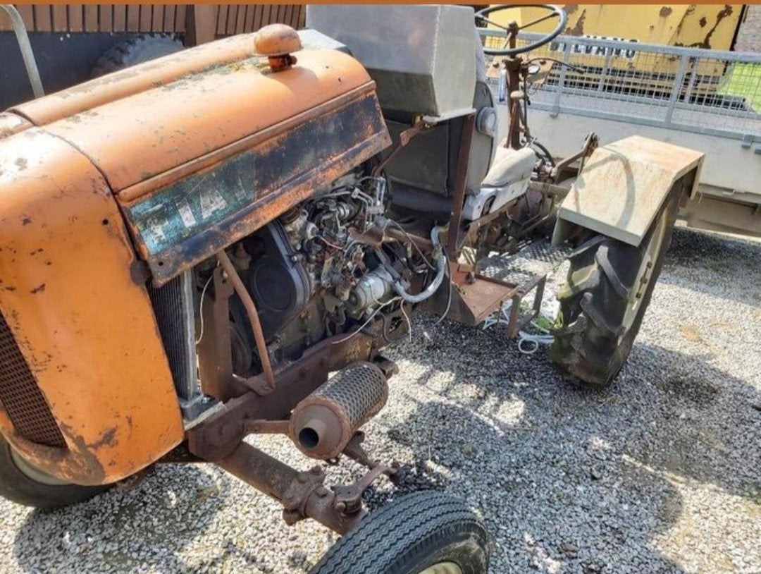 Tracteur inversé à terminer, Articles professionnels, Agriculture | Tracteurs, Fiat