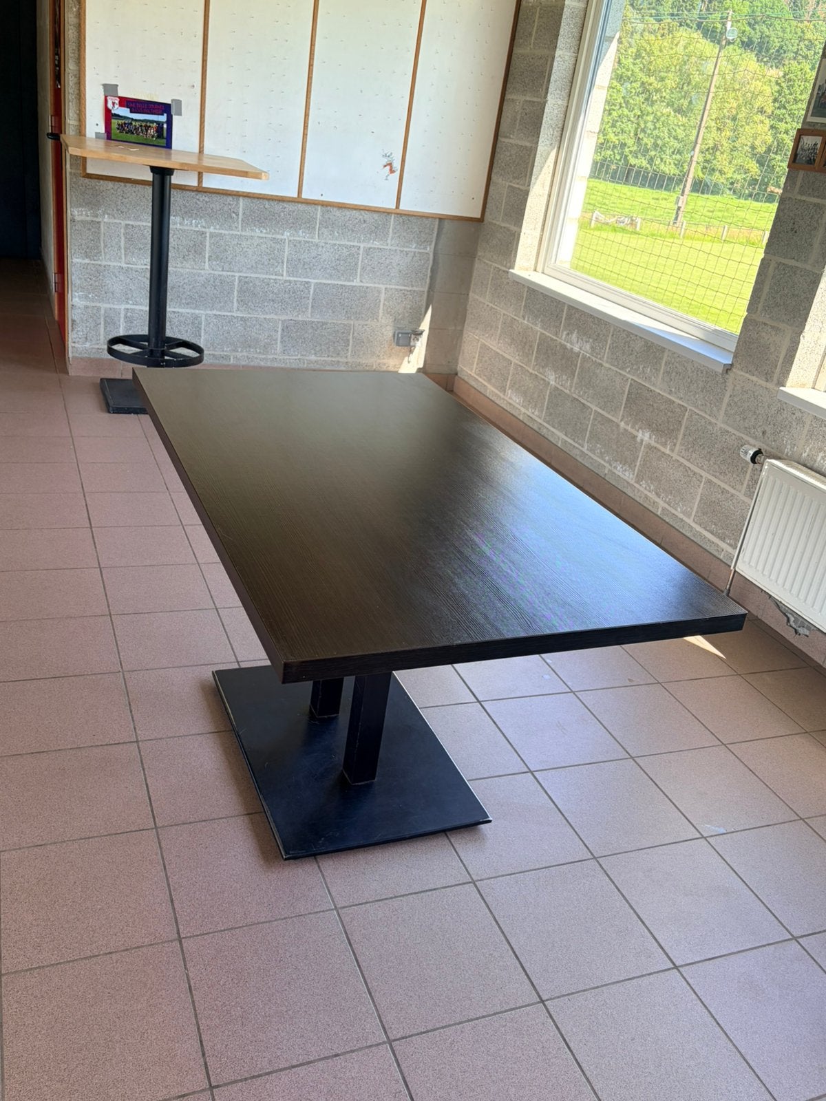 11 Tables restaurant solides et design 140x80, chaises en +, Enlèvement, Utilisé, Mobilier