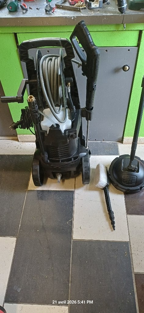 Nettoyeur haute pression, Jardin & Terrasse, Électrique, Avec pression d'eau réglable, Enlèvement, Utilisé