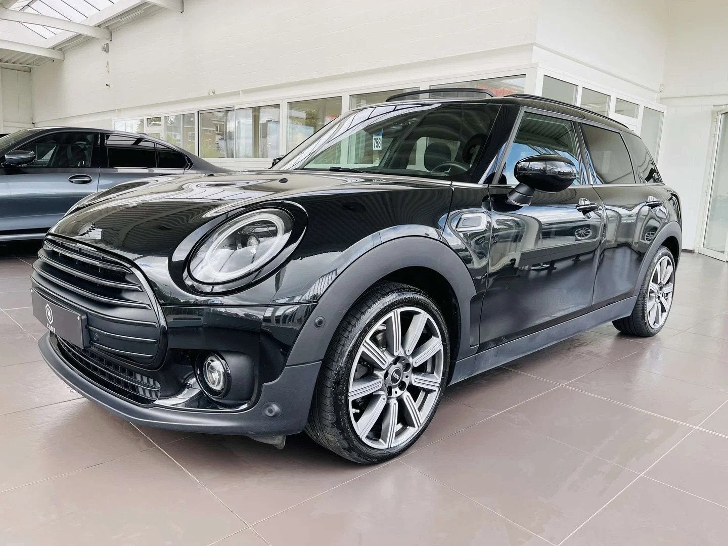 MINI Clubman Cooper 1.5iA * GARANTIE + TOIT PANO + LED + GPS, Autos, Mini, https://public.car-pass.be/vhr/20e973e1-00f9-4828-bb2a-088c72bd04e0
