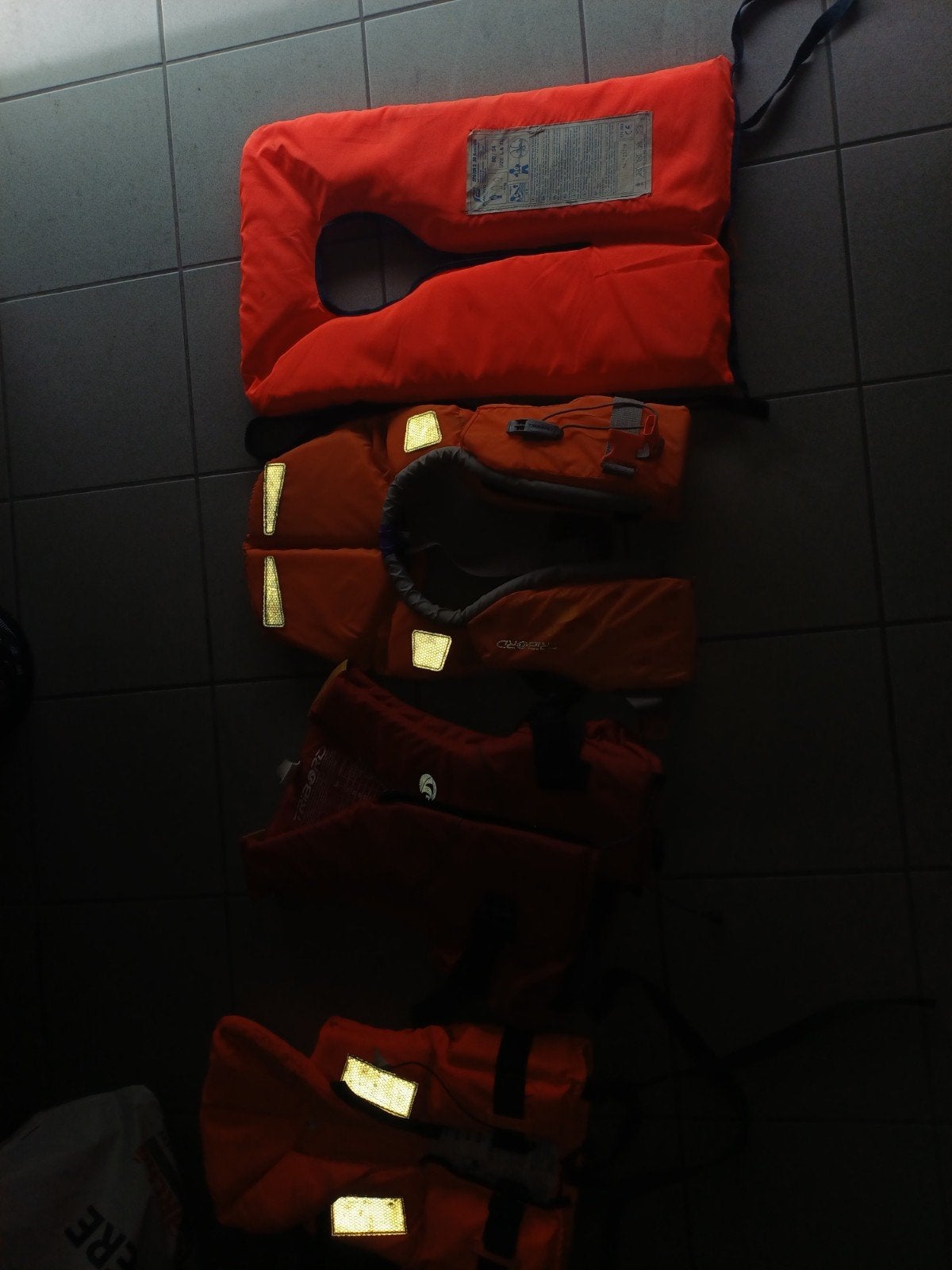 Gilets de sauvetage, Enlèvement ou Envoi
