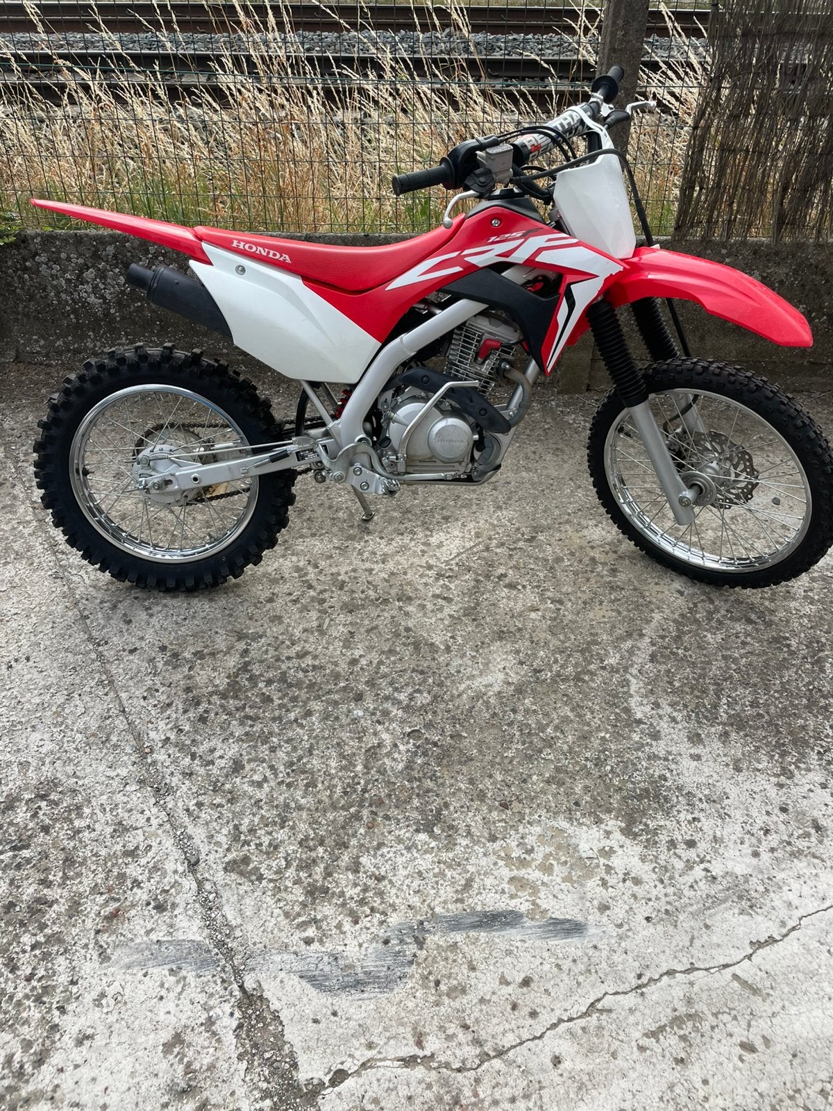 Honda crf 125, Fietsen en Brommers, Ophalen of Verzenden, Zo goed als nieuw, Honda