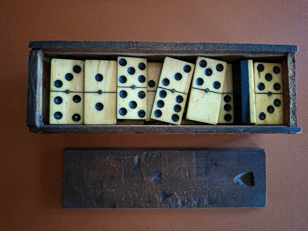antiek dominospel (circa 1880–1920), Antiek en Kunst, Antiek | Speelgoed, Ophalen of Verzenden
