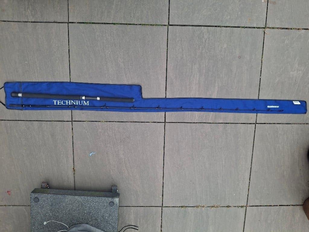 Canne à bateau Shimano Technium de 20 à 30 livres, Enlèvement, Comme neuf, Canne à lancer