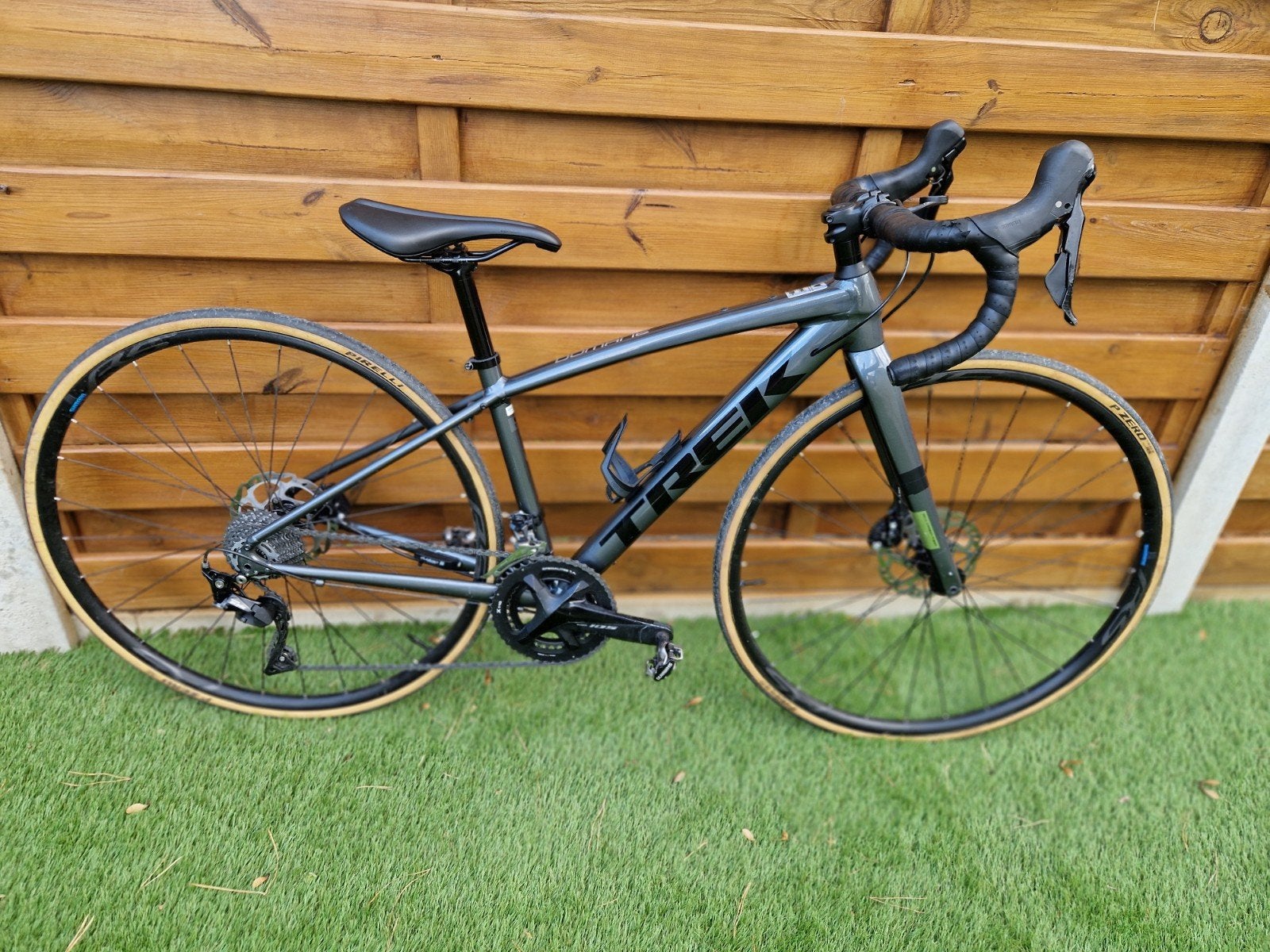 trek domane 44cm shimano 105, Fietsen en Brommers, Ophalen