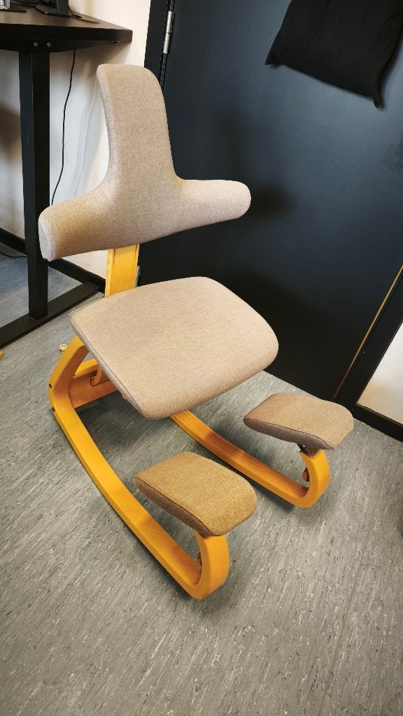 Chaise ergonomique Varier Thatsit, Maison & Meubles, Chaises de bureau, Beige, Enlèvement, Utilisé, Chaise de bureau