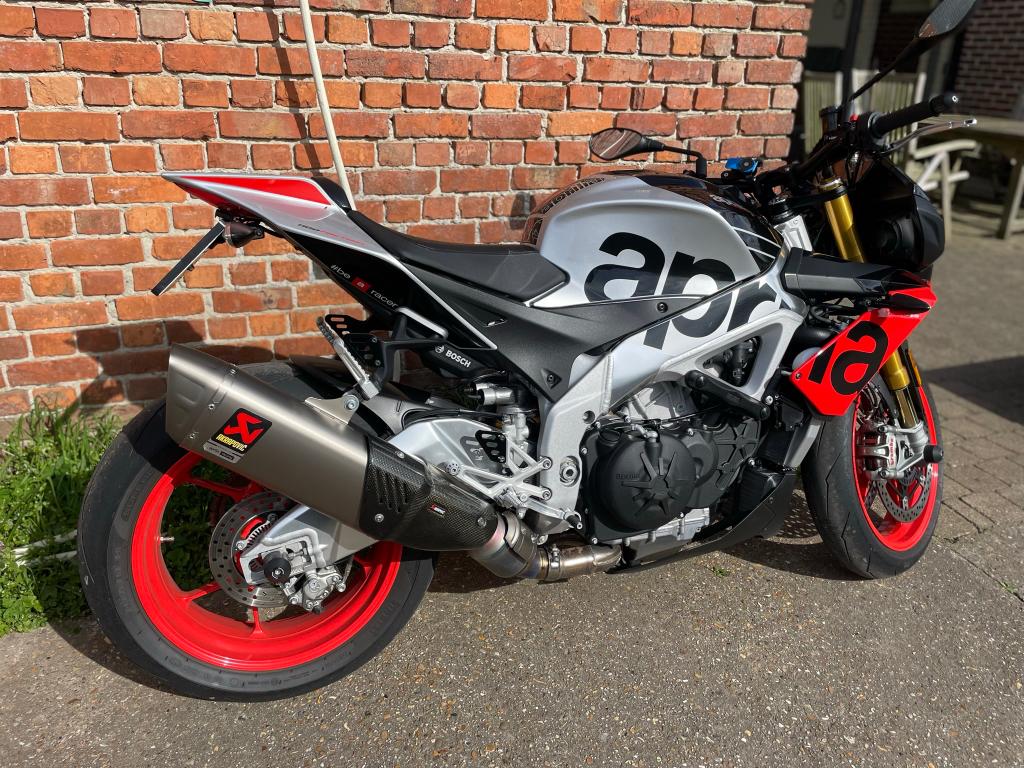 Aprilia Tuono v4 Factory, 1077 cc, 4 cilinders, Gebruikt, Particulier