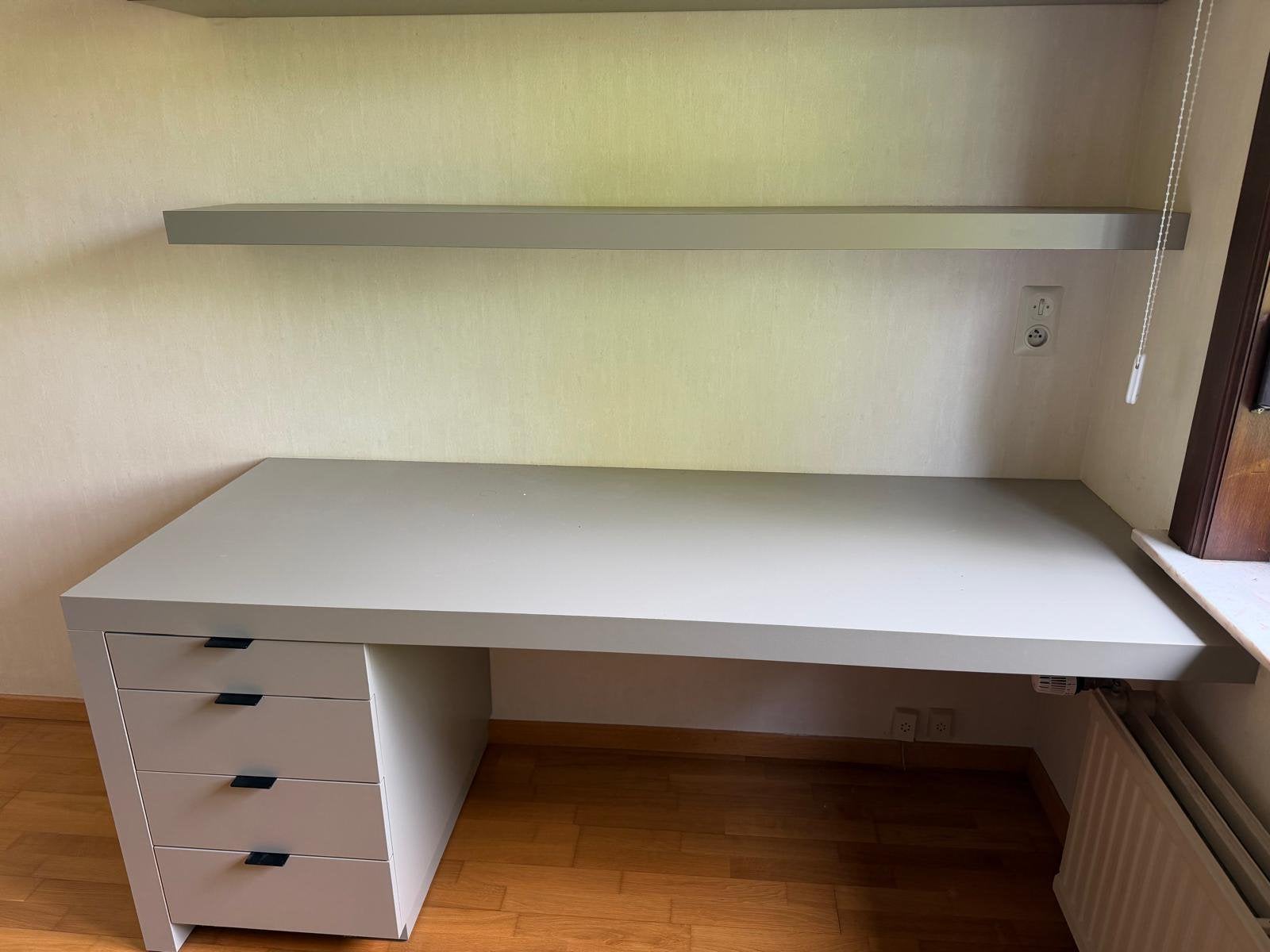 Inbouwbureau, Ophalen, Zo goed als nieuw