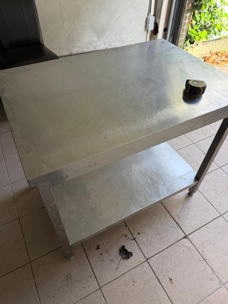 RVS werktafel, Enlèvement