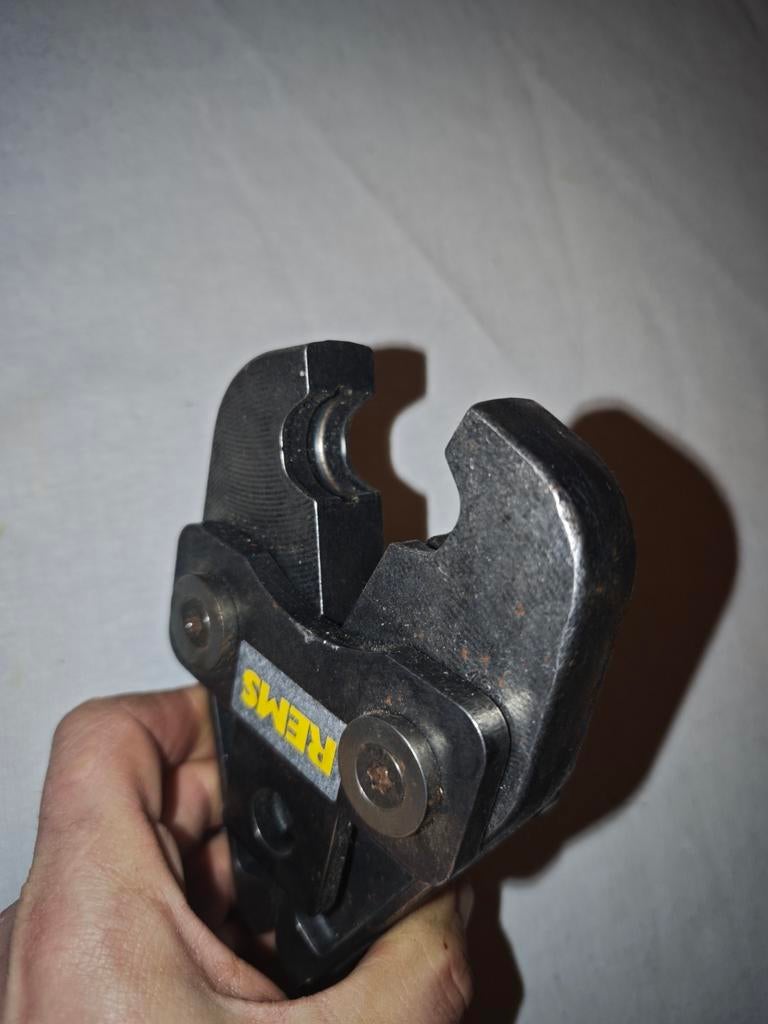 Perstang REMS v18., Enlèvement
