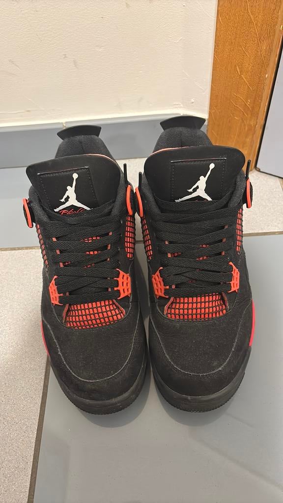 Jordan 4 porter 3 fois, Vêtements | Hommes, Chaussures, Enlèvement, Porté, Baskets, Noir