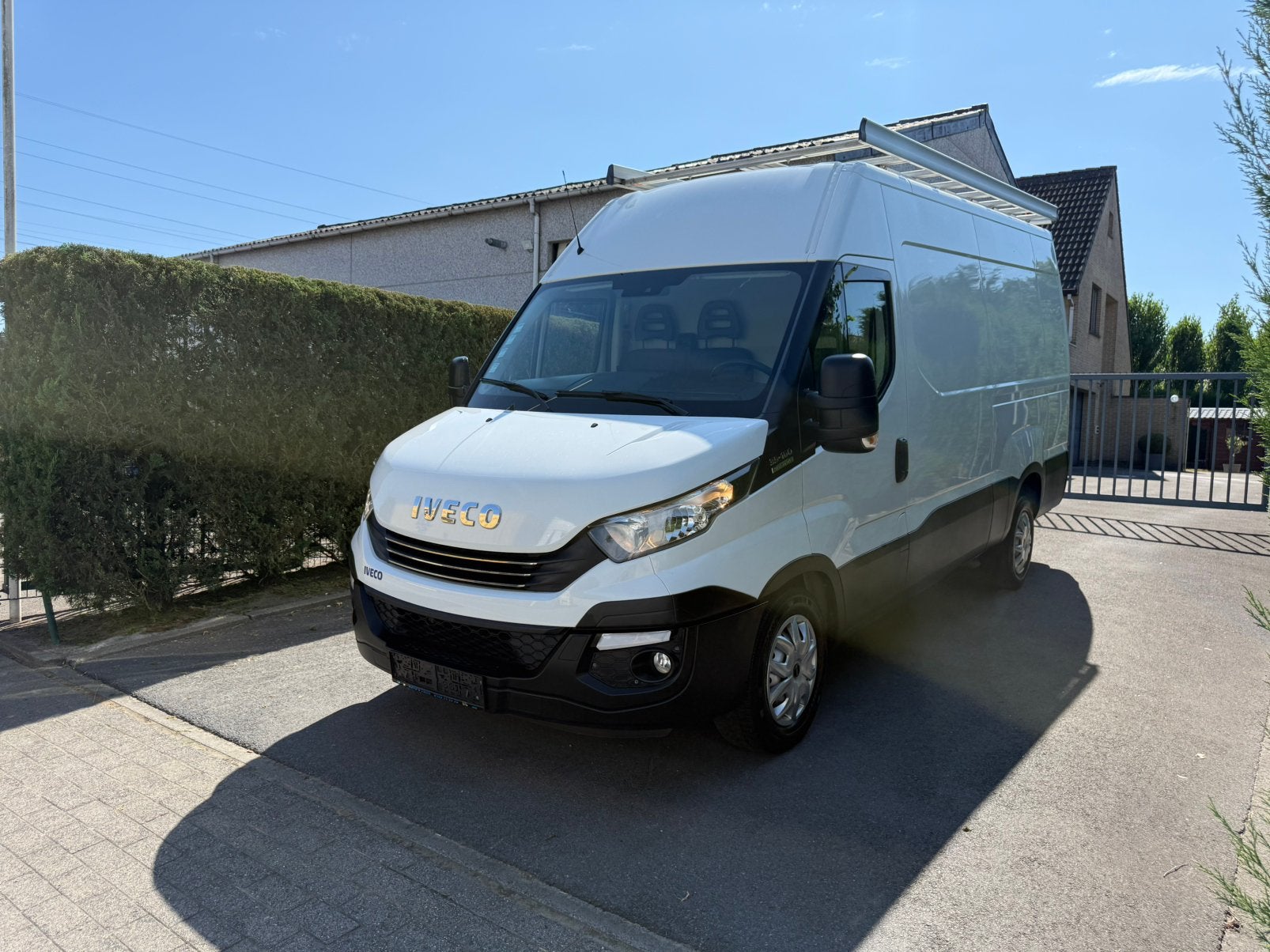 Iveco daily 35-160 hi matic, Auto's, Bestelwagens en Lichte vracht, Automaat, Achterwielaandrijving, 4 cilinders, Iveco