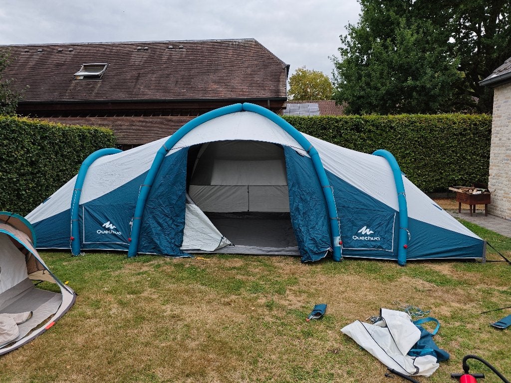 Kampeertent quechua 8.4  B and F airseconds, Ophalen, Zo goed als nieuw, Meer dan 6