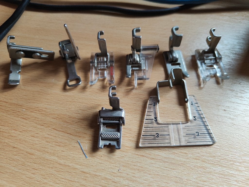 Naaivoetjes (Singer?), Ophalen, Gebruikt, Accessoires, Singer