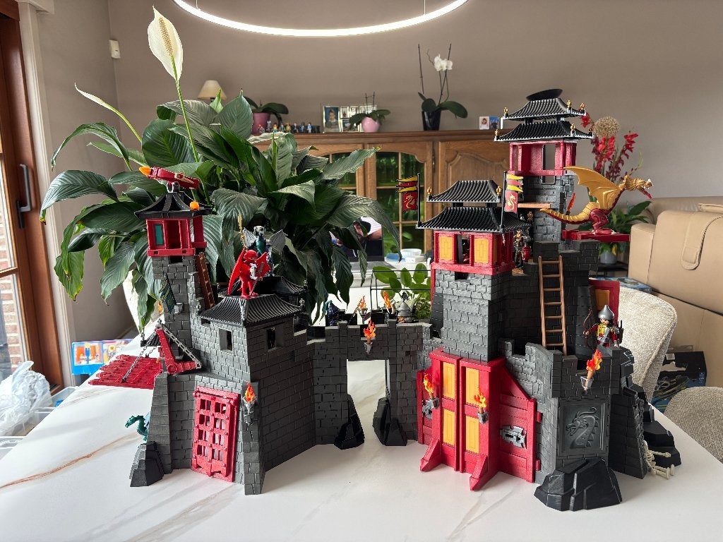 Playmobil 5479 + 5480 Duo châteaux dragons, Enfants & Bébés, Jouets | Playmobil, Comme neuf, Dragons, Château/Fort, Kit complet