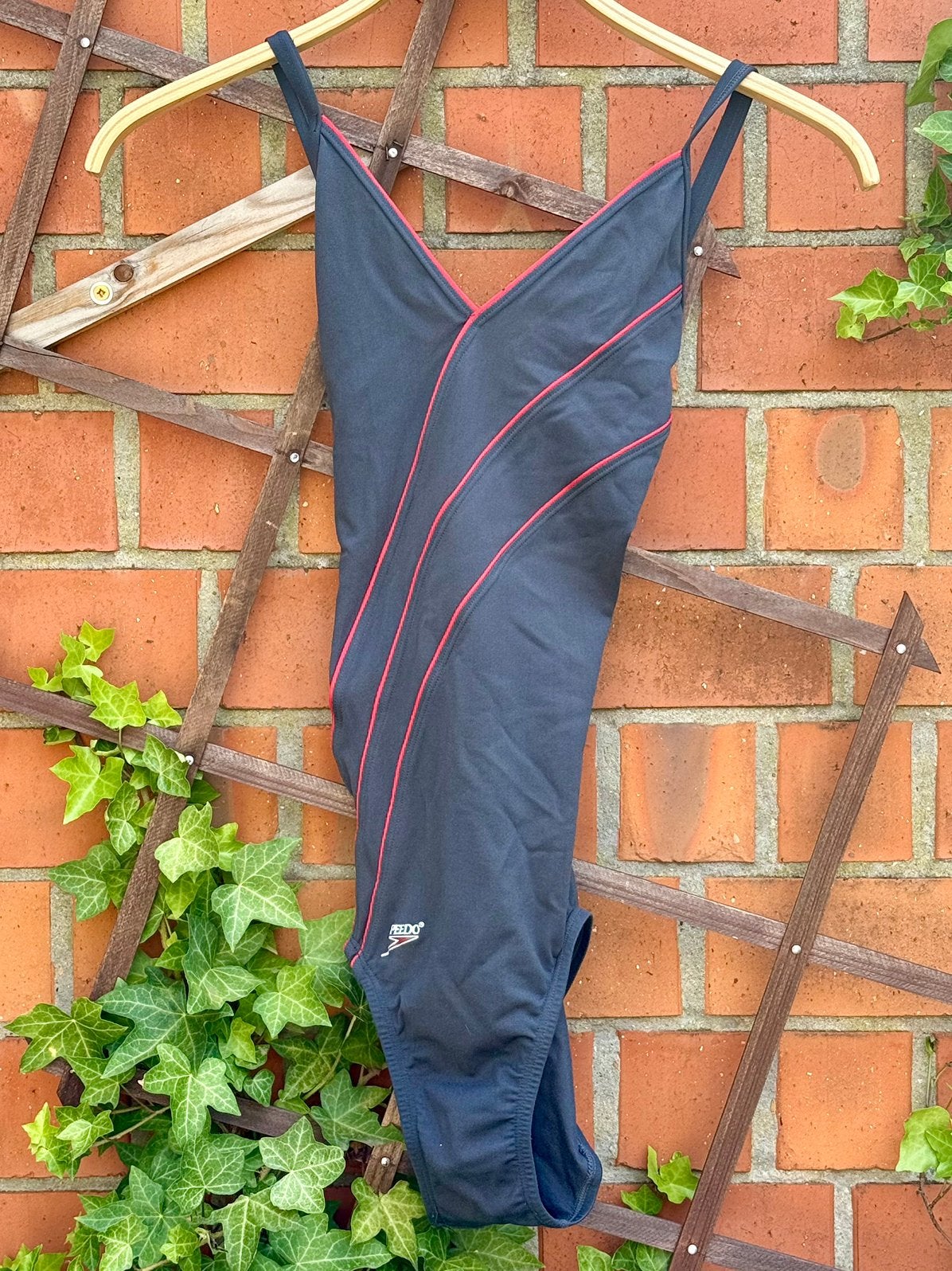 Maillot de bain une pièce Speedo — bleu avec détails roses, Enlèvement ou Envoi, Comme neuf, Rose, Maillot de bain