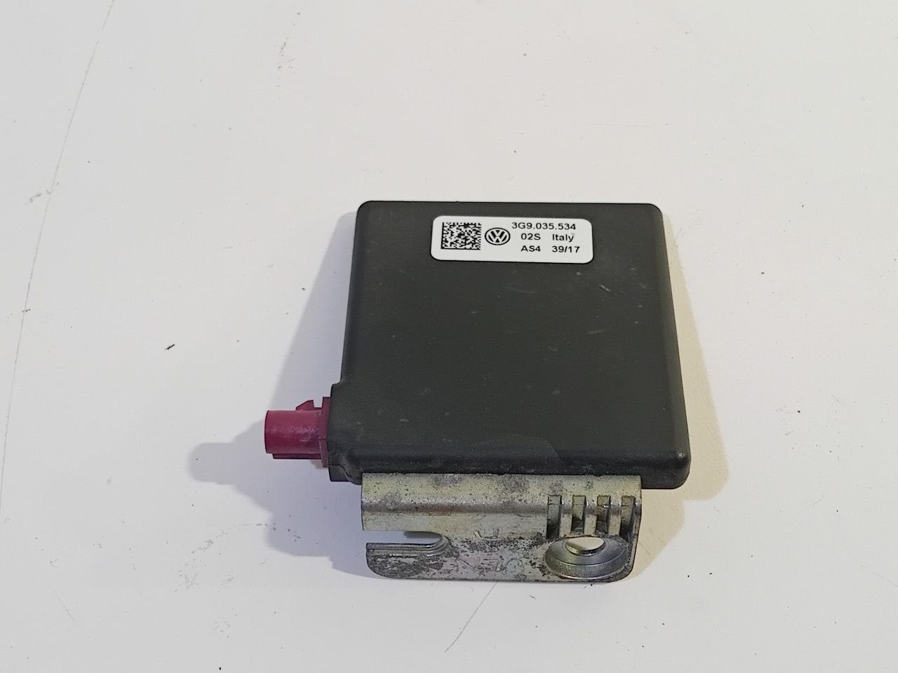 Antenne versterker Volkswagen Touareg, Auto diversen, Autoradio's, Ophalen of Verzenden, Van der Ven Autorecycling B.V., Onderdelen@venauto.nl