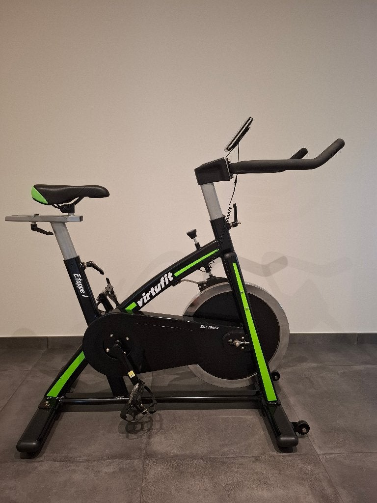 VirtuFit Etappe 1 Indoor Cycle, Sports & Fitness, Appareils de fitness, Vélo de spinning, Enlèvement, Utilisé, Jambes