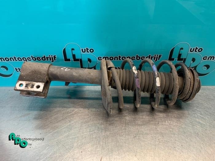 Schokdemperpoot links-voor van een Citroen C4 Grand Picasso, Gebruikt, -, Ophalen of Verzenden, -