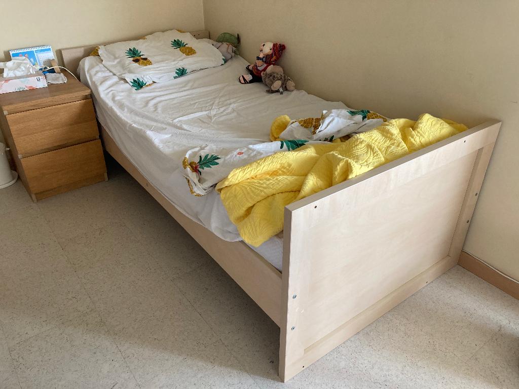 Bed (2 maten), Kinderen en Baby's, Ophalen, 85 tot 100 cm, Gebruikt, Lattenbodem