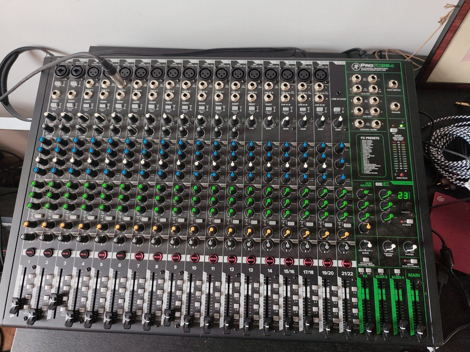 ProFx22v3 studio/stage mengpaneel van Mackie, Ophalen
