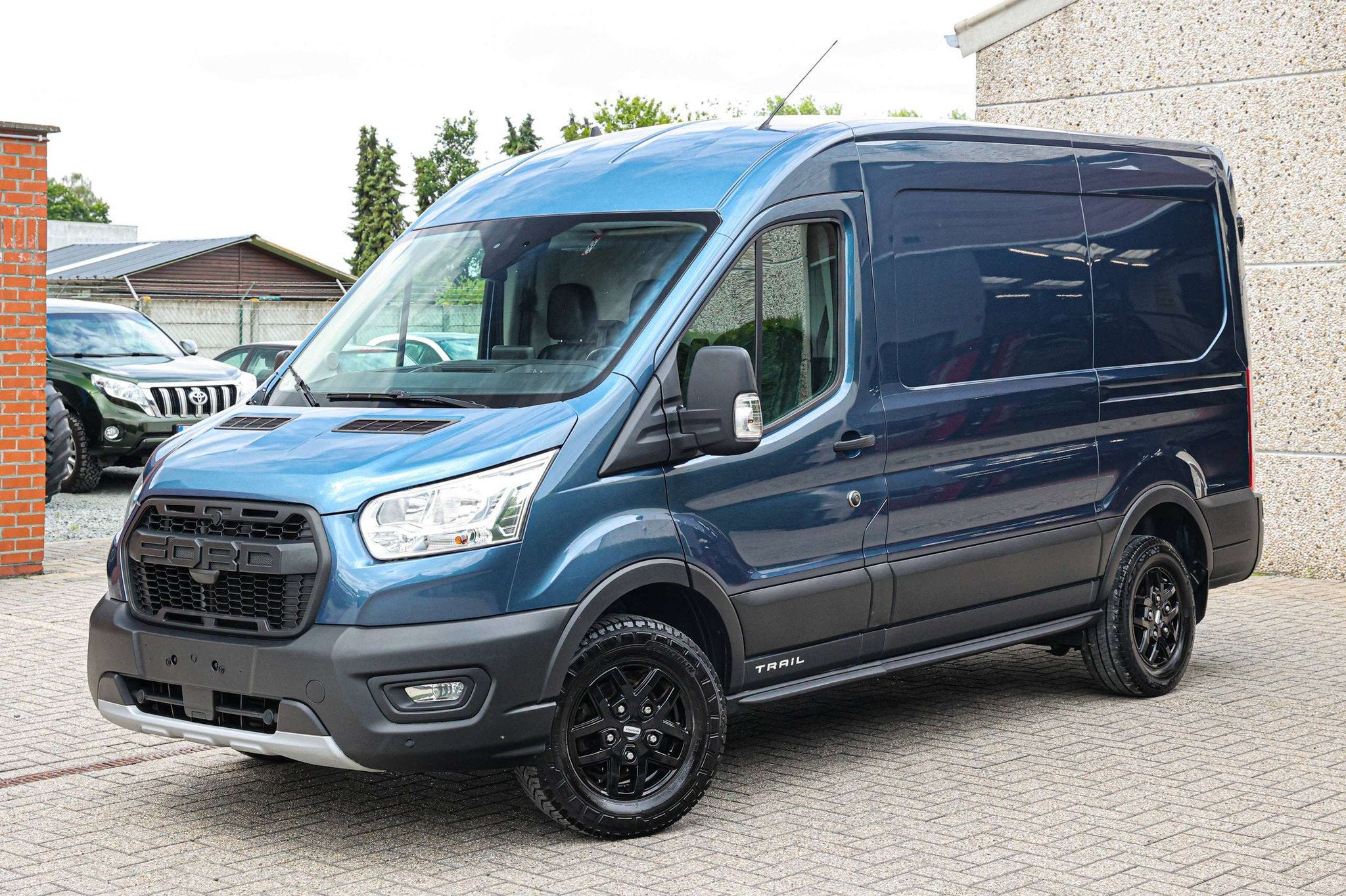 Ford Transit ACHTERUITRIJCAMERA*TRAIL-UITVOERING*3-ZITPLAATS, Auto's, Bestelwagens en Lichte vracht, Voorwielaandrijving, Blauw