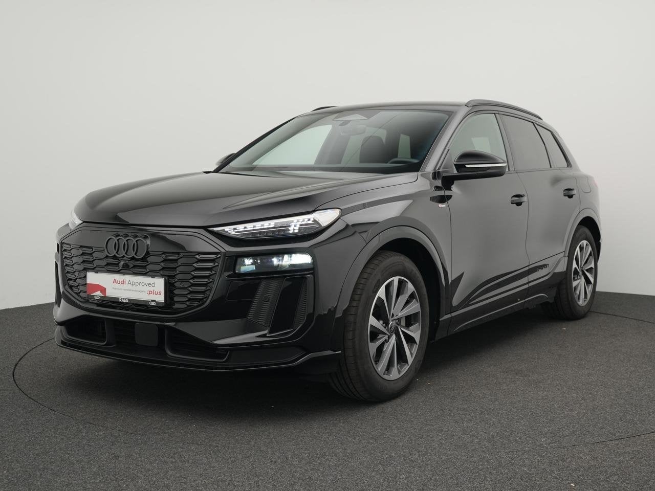 Audi Q6 e-tron 100 kWh 50 Performance S line /360Â°/Massage/, Achat, Ordinateur de bord, Boîte manuelle, Q6 e-tron