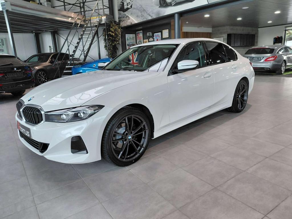 BMW 3 Serie 318 318 FACE LIFT. 19 INCH. SPORTZETELS. 1 EIG., Auto's, BMW, Automaat, Achterwielaandrijving, Gebruikt, Zwart