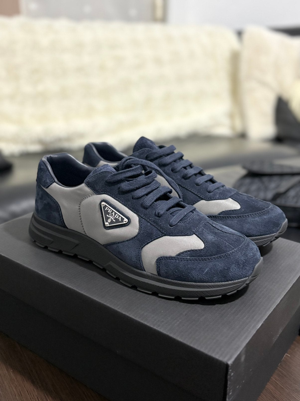 Prada prax re-nylon et suede, Kleding | Heren, Schoenen, Blauw, Ophalen of Verzenden, Zo goed als nieuw, Sneakers