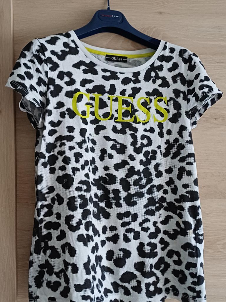 Toffe tshirt guess, Kleding | Dames, T-shirts, Ophalen