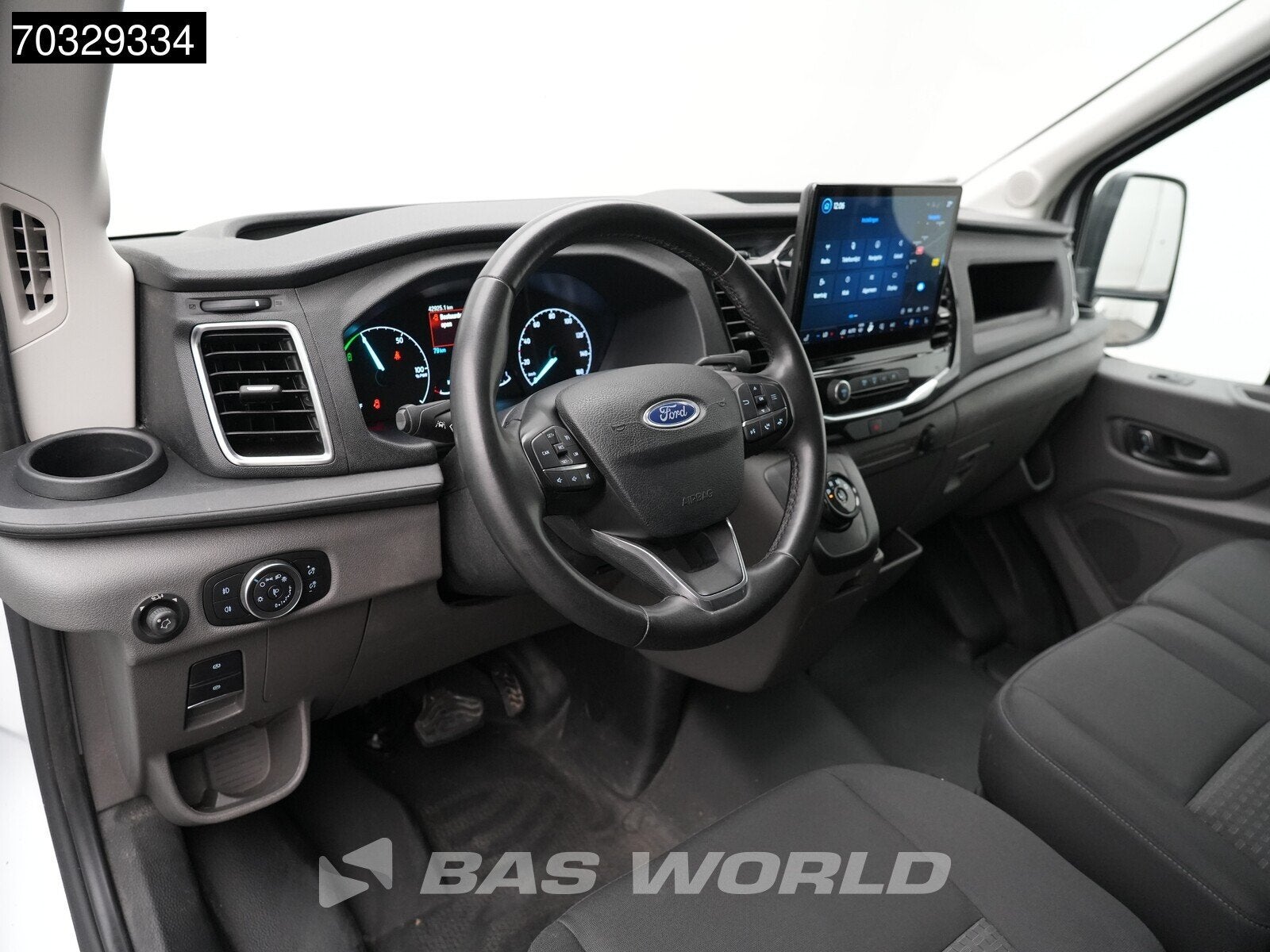 Ford e-Transit 184pk L3H2 L3 Elektrisch 68kWh 317km WLTP Nav, Auto's, Bestelwagens en Lichte vracht, Automaat, Stof, Gebruikt