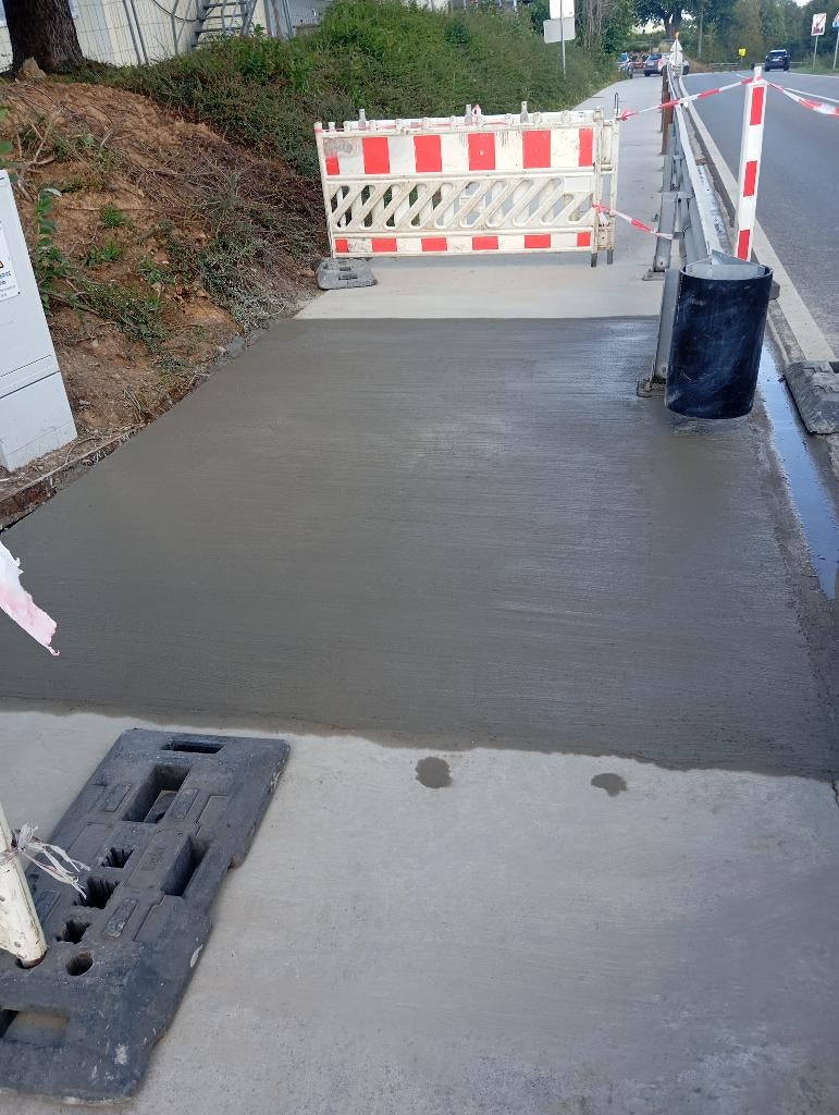 Je cherche travaille pavage 20 ans expérience, Jardin & Terrasse, Enlèvement ou Envoi, Tuiles de terrasse, Enduite, 10 m²² ou plus