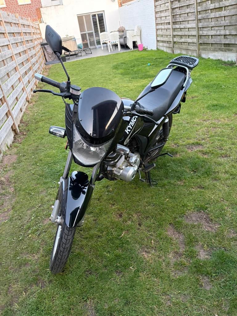 Kymcko 125cc 4t a1, Fietsen en Brommers, Ophalen, Zo goed als nieuw