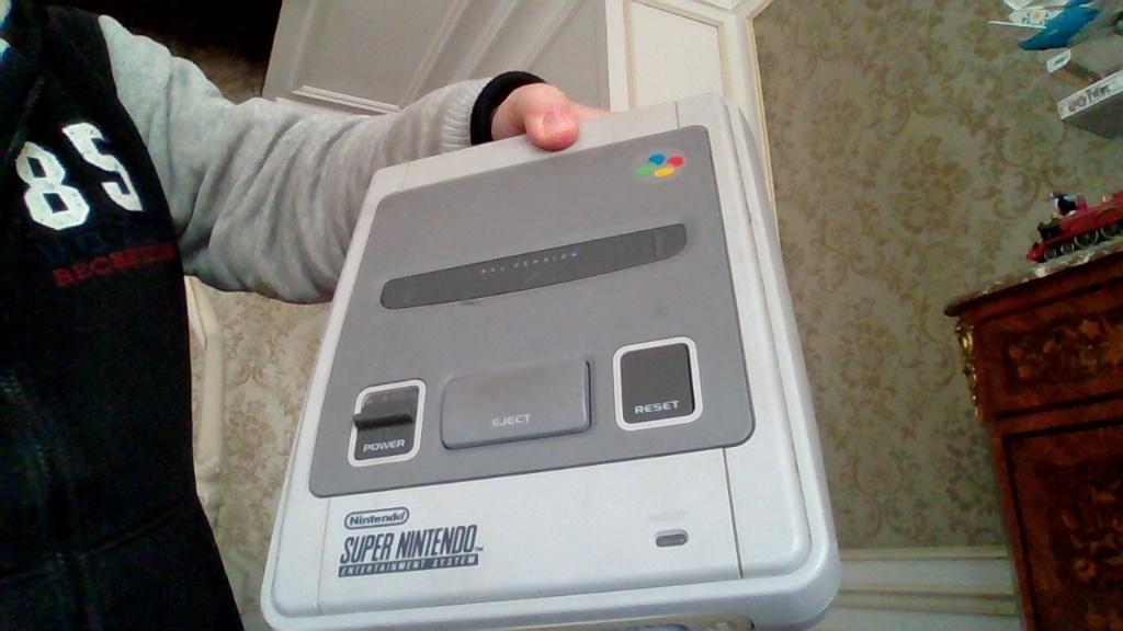 Console super Nintendo avec 4 jeux , câble manette, Enlèvement