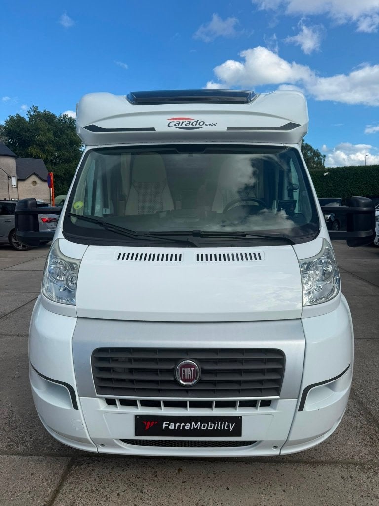 MARCHAND UNIQUEMENT | Carado T337 — 2014 — 48 924 km, Caravanes & Camping, Jusqu'à 4, Caméra de recul, Fiat, Boîte manuelle