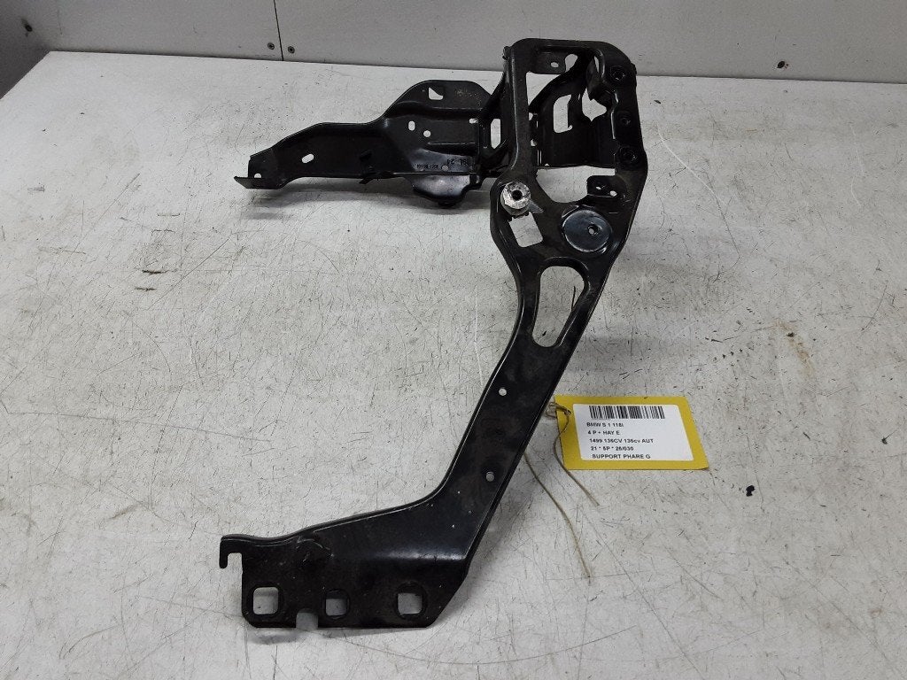 KOPLAMP HOUDER LINKS BMW 1 serie (F40) (745988116), Gebruikt, BMW, Petuelring 130
80809  München, DE, Bayerische Motoren Werke AG