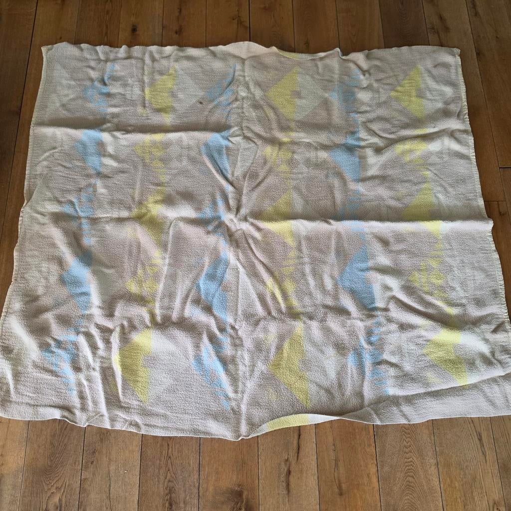 Vintage deken 170 x 145cm, Enlèvement ou Envoi