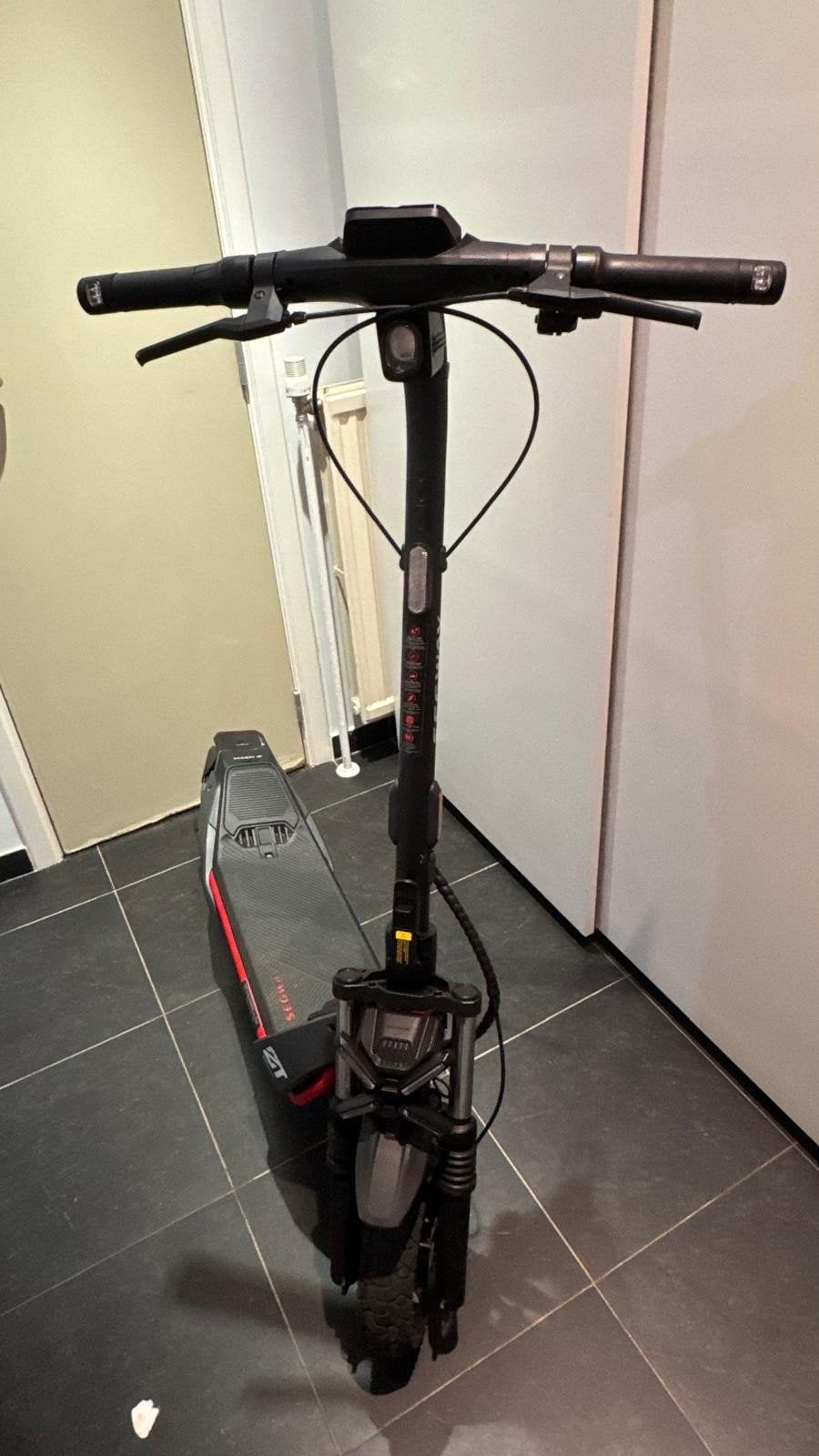 Segway ZT3 PRO elektrische scooter, Fietsen en Brommers, Ophalen