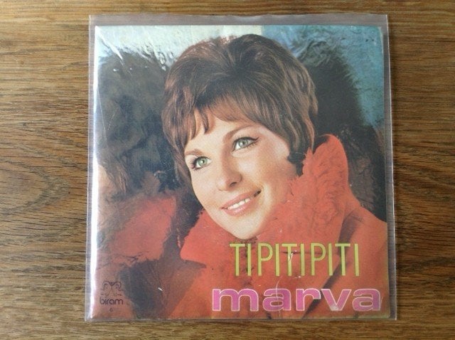 single marva, En néerlandais, Enlèvement ou Envoi, Housse de protection extérieure, 7 inch
