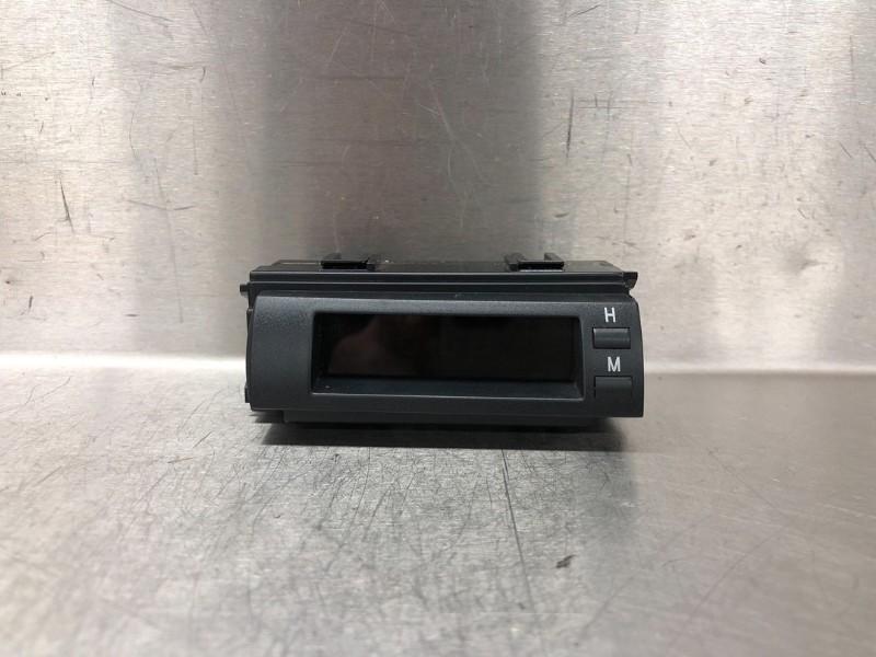 KLOK Toyota Prius (NHW20) (01-2003/12-2009) (|8391047040|), Gebruikt, Toyota