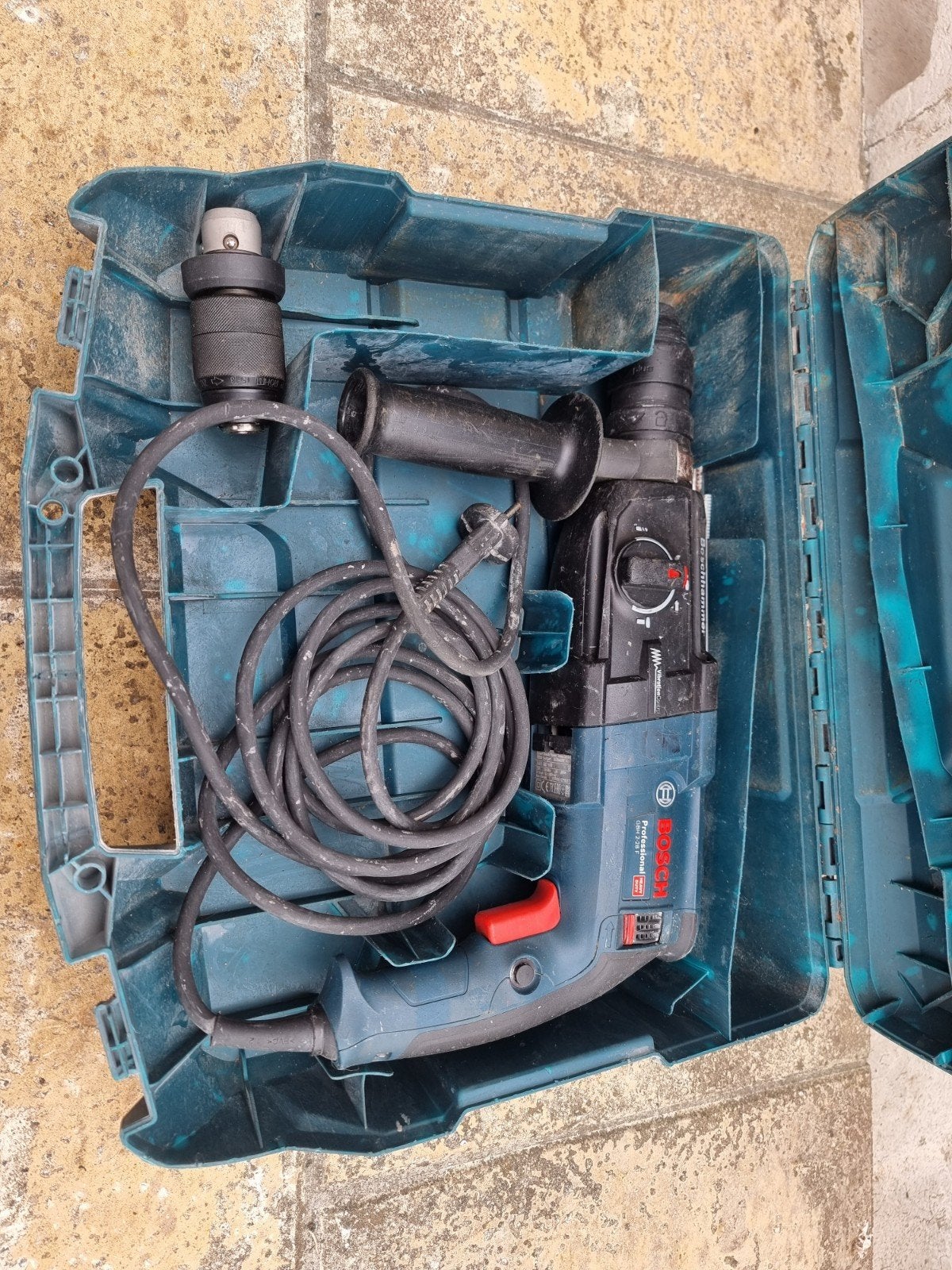 Bosh bleu foreuse Sds 2.28 F, Bricolage & Construction, Outillage | Pièces de machine & Accessoires, Enlèvement