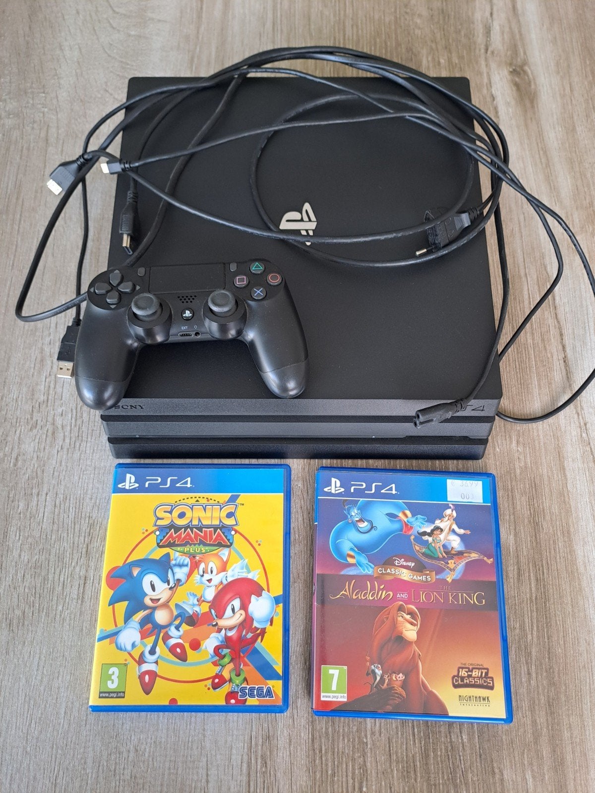 Playstation 4 pro + 2 games, Ophalen, Pro