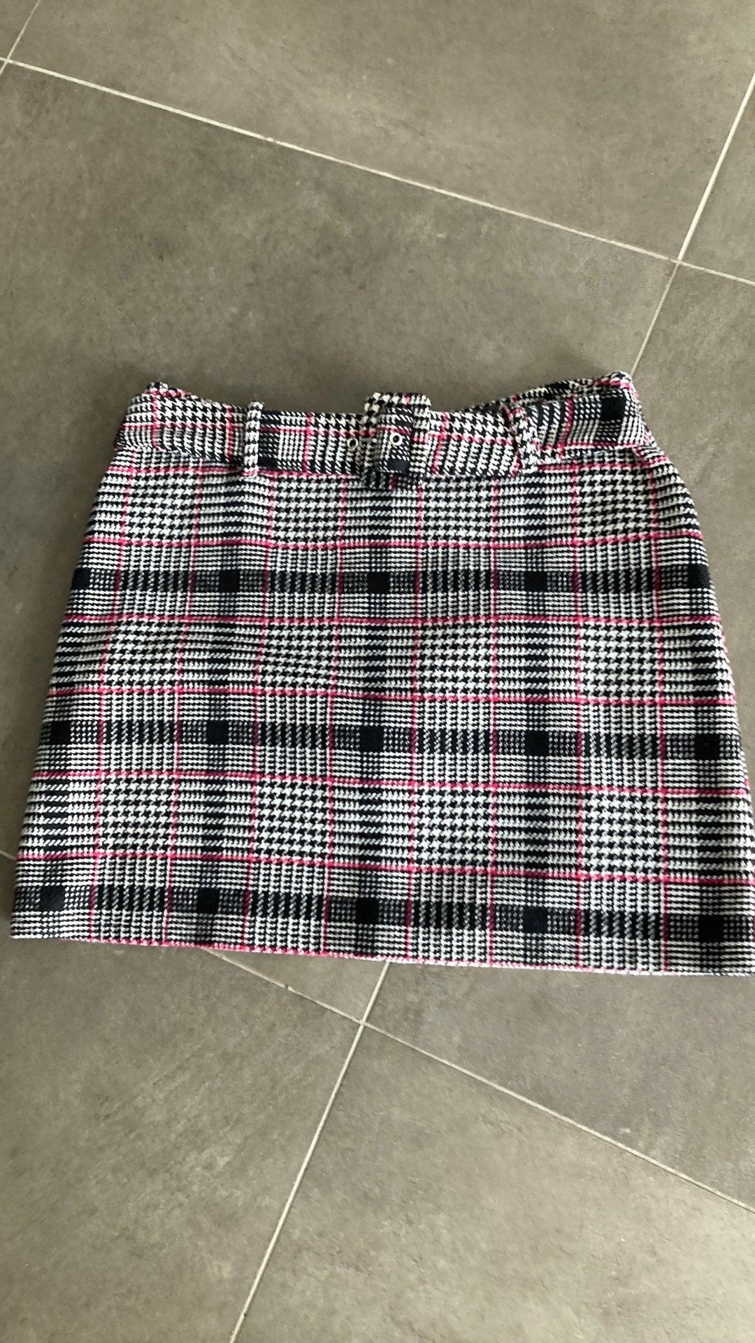 Rokje geruit mt 40 nieuwstaat, Kleding | Dames, Rokken, Ophalen of Verzenden, Zo goed als nieuw, Maat 38/40 (M), Boven de knie